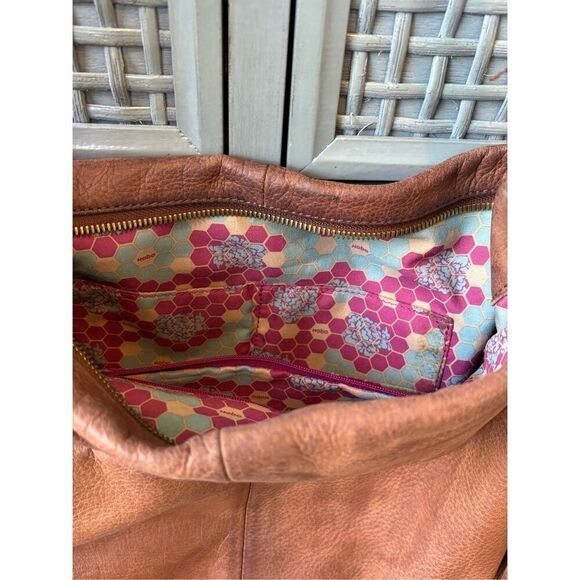 HOBO Tan leather shoulder bag, $225 - Picture 3 of 10